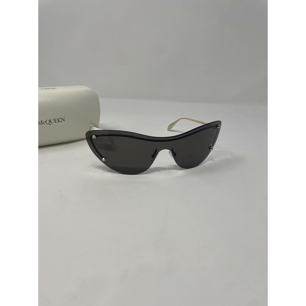 Alexander McQueen Eyewear cat-eye spiked-stud sunglasses Black/Gold OS